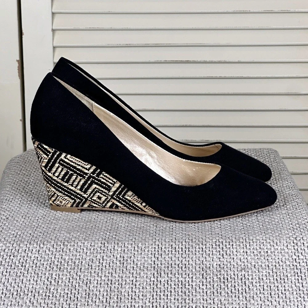 Chic Eva by Coral 8 AK Black & Tan Wedges Modern Classic Geometric Heels Size 6‎